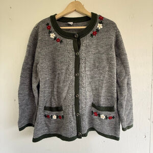 Vintage Tyrolean Floral Embroidered Knit Cardigan Gray Green L